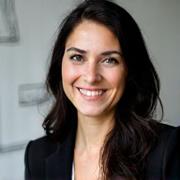 Porträt von Sofia Kovac, Junior-Architektin bei Lumenstift.